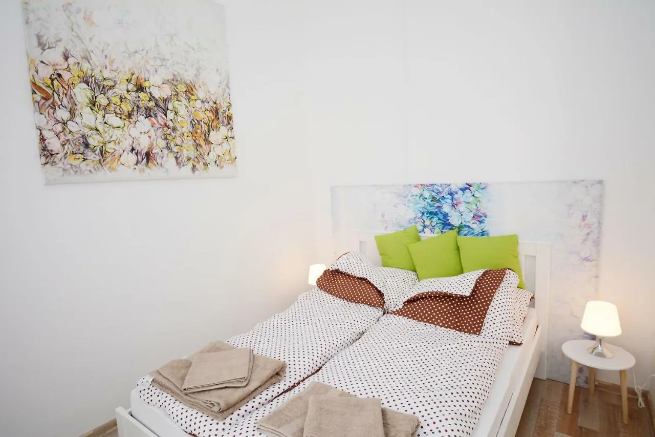 Lillybeth City Center Apartments Budapest