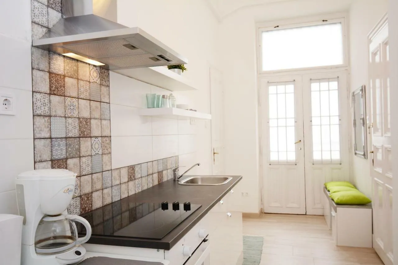 Lillybeth City Center Apartments Budapest Hungary