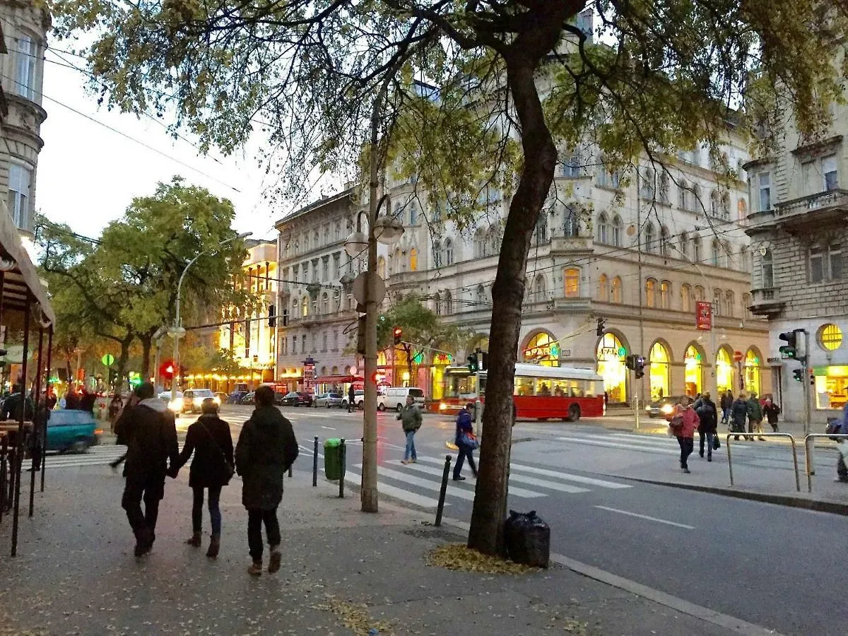Lillybeth City Center Apartments Budapest 0*,